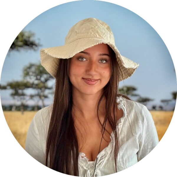 Janina Müller Amelie Sauermann - Über uns